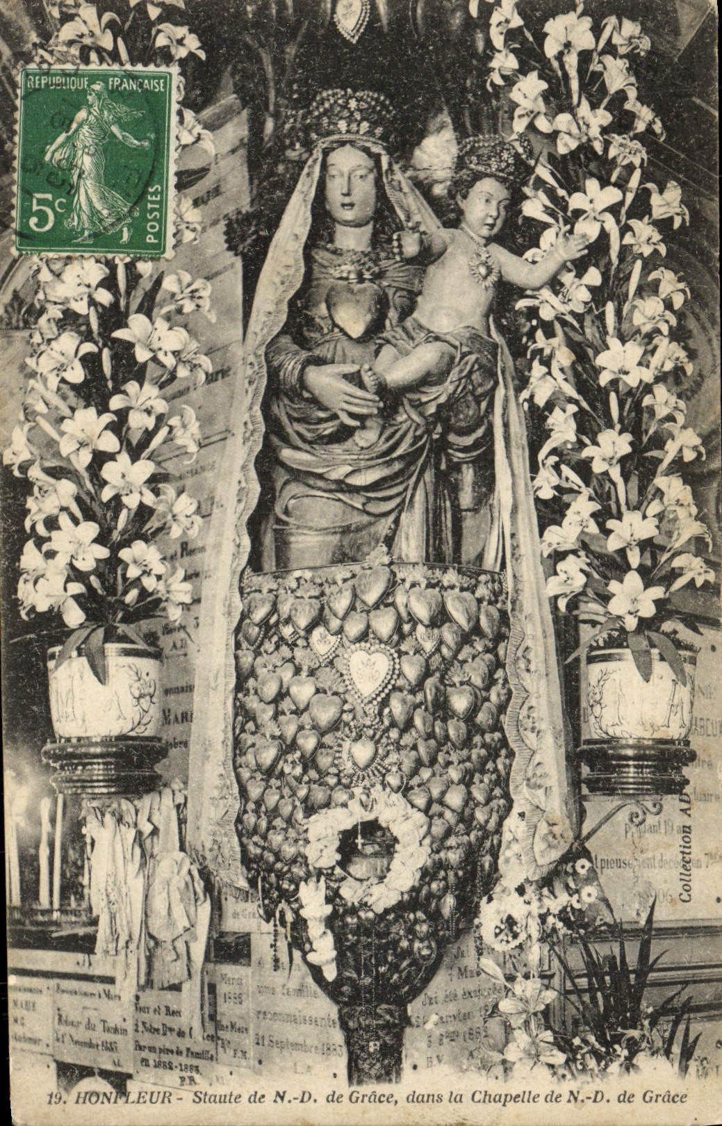 CPA Honfleur Statue de ND de Grace dans la chapelle ND de Grace