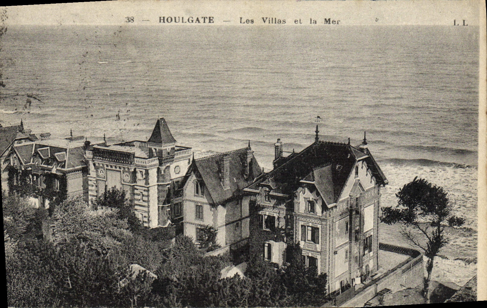 CPA Houlgate Les Villas et la Mer