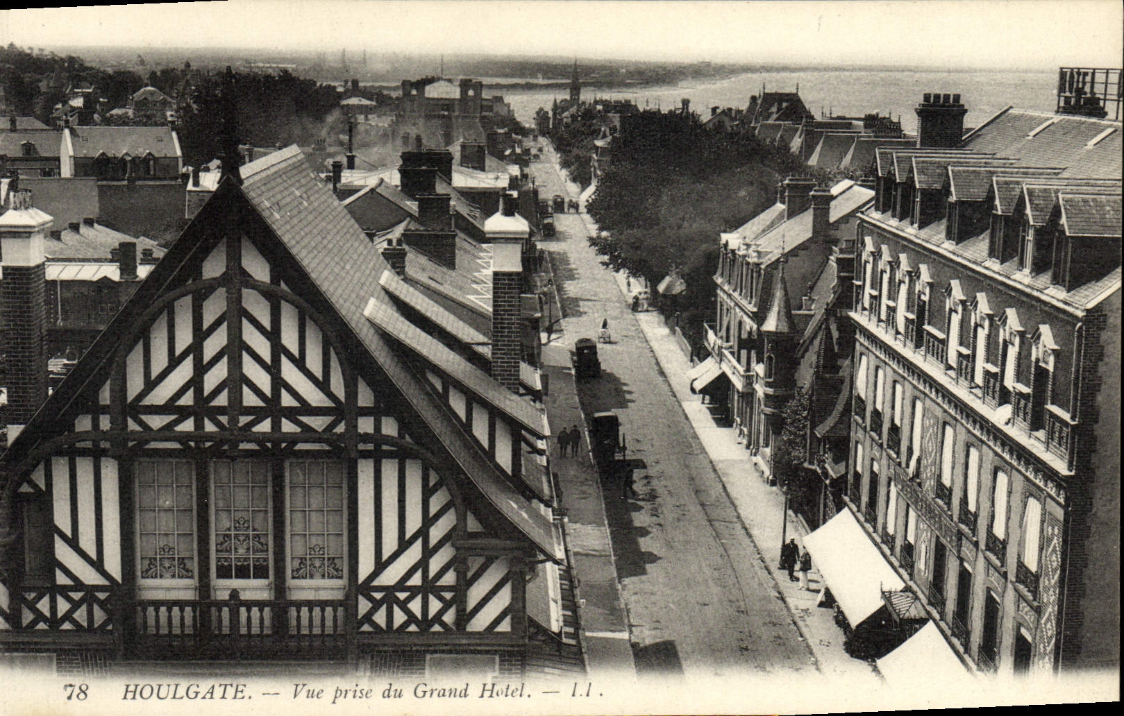 POSTAL Houlgate de la VENDIMIA vista del hotel grande