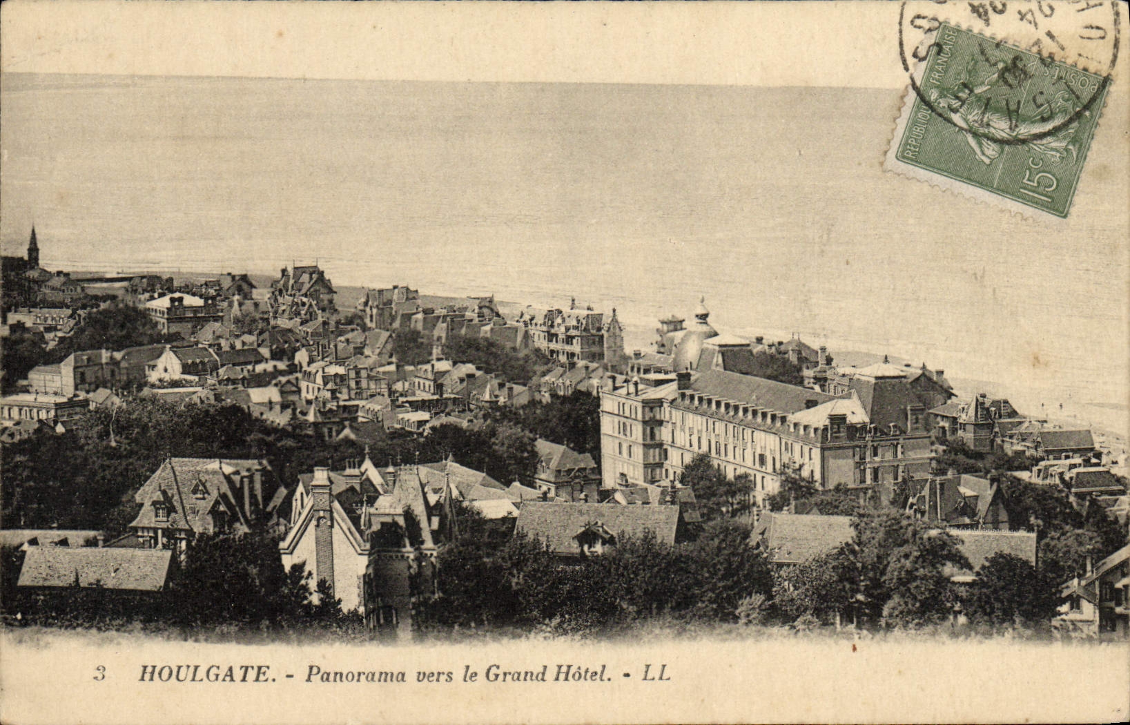 CPA Houlgate Panorama vers le Grand Hotel