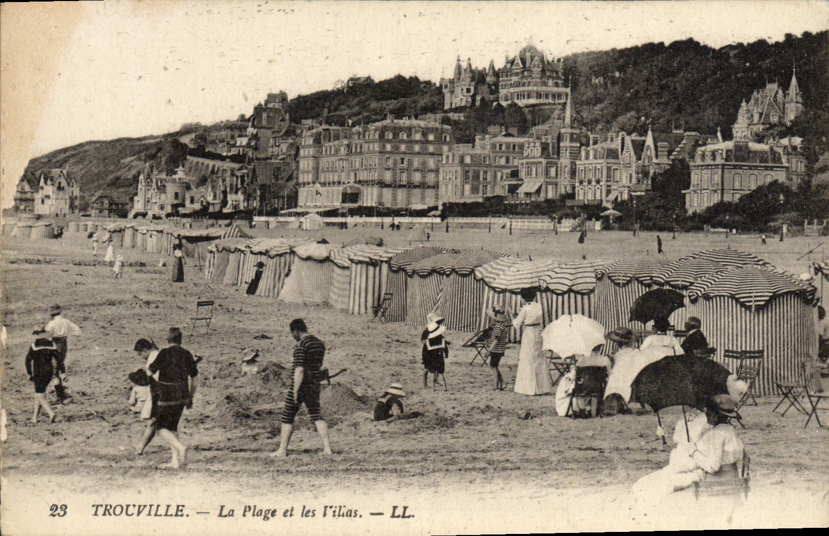 CPA Trouville La Plage et les Villas