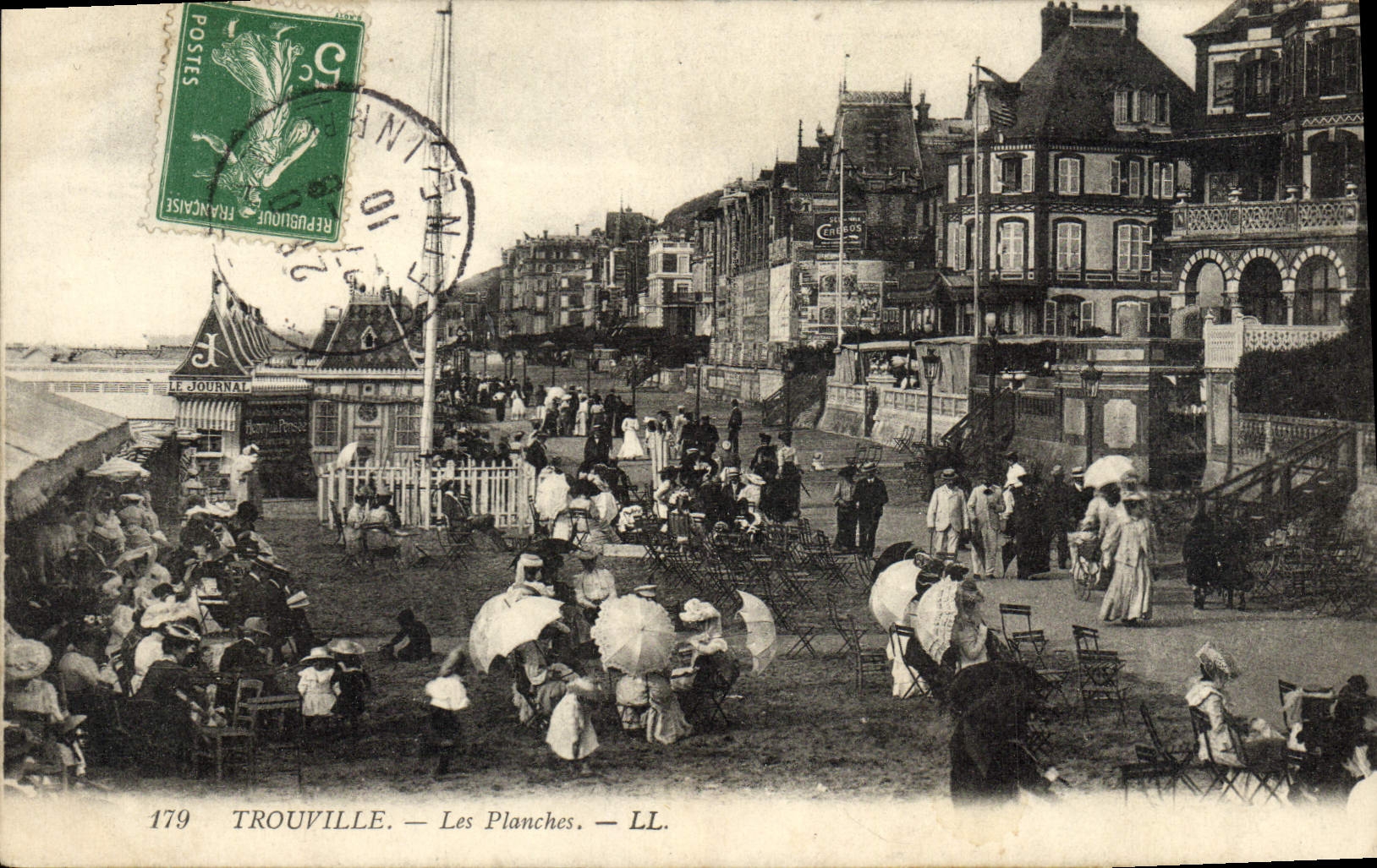 CPA Trouville Les Planches 