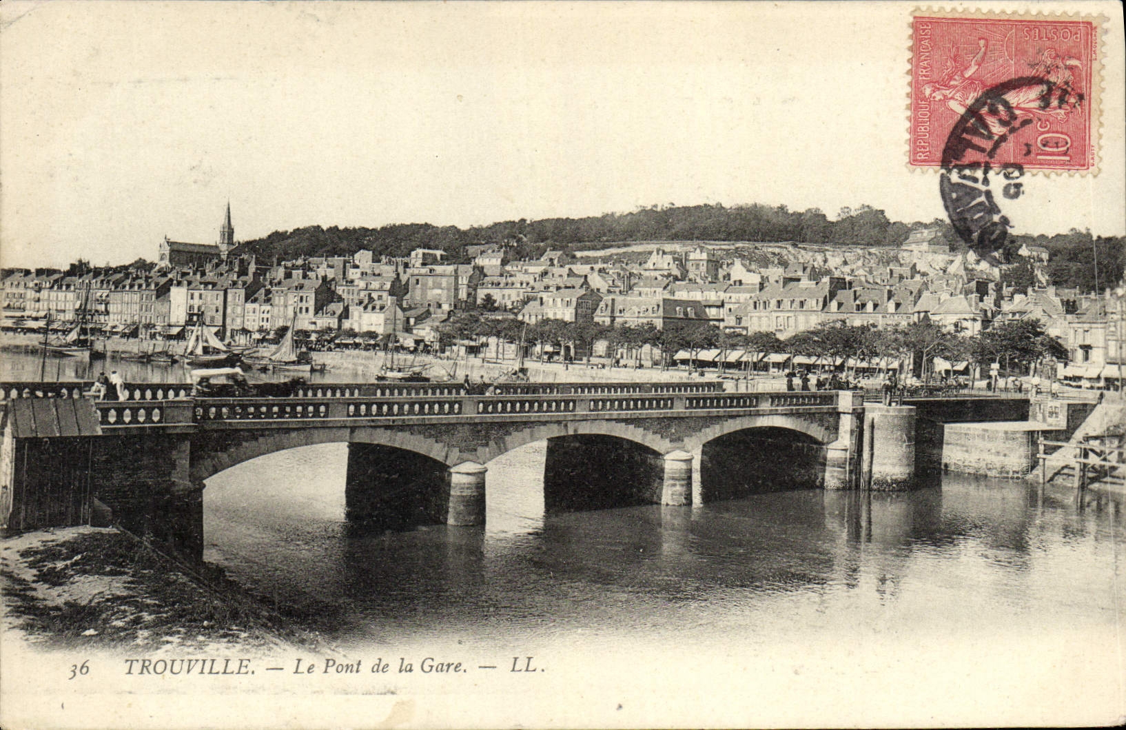 CPA Trouville Le Pont de la Gare 