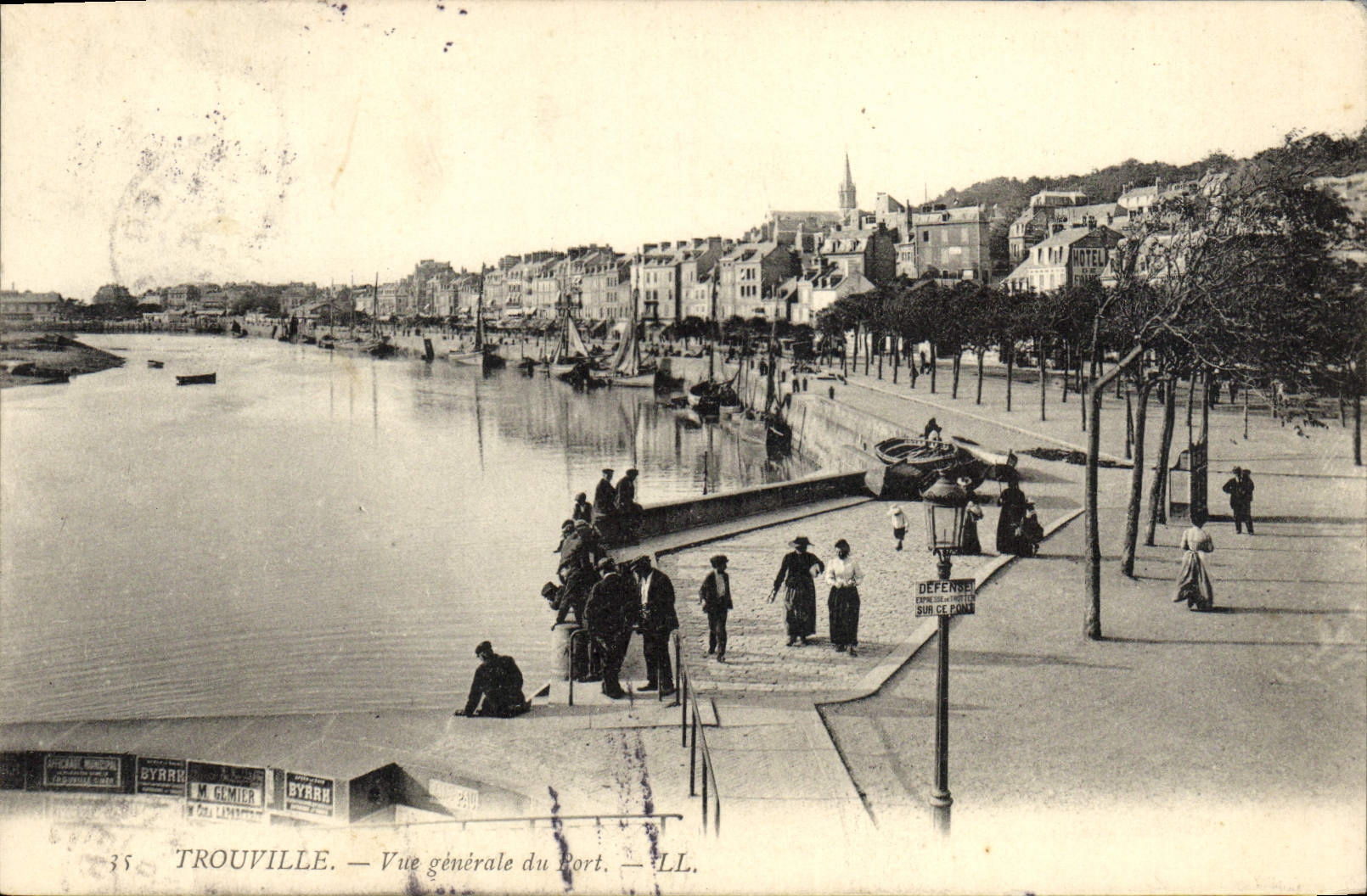 CPA Trouville Vue Generale