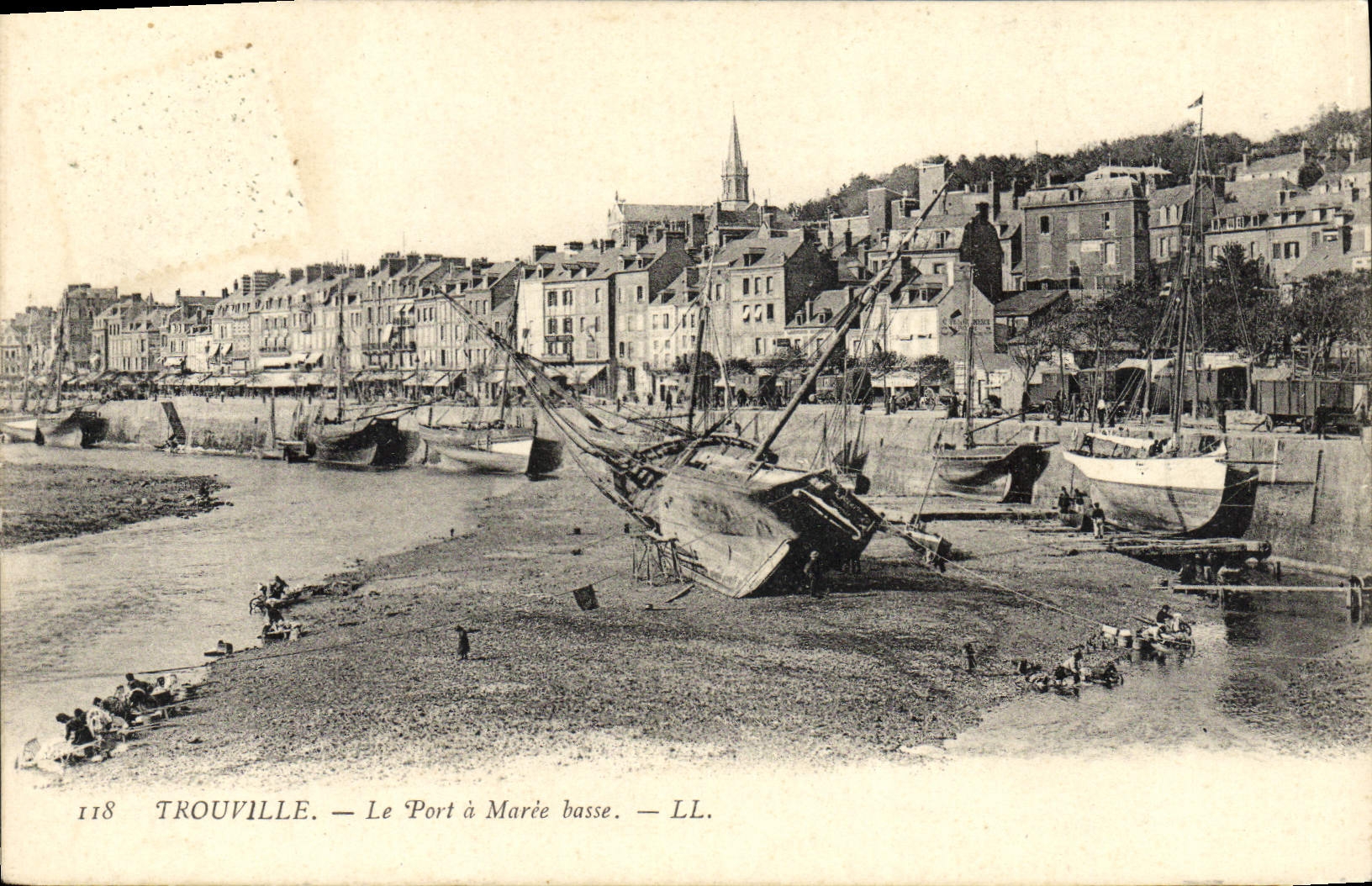 VINTAGE POSTCARD Trouville the Port has Low tide Boats
