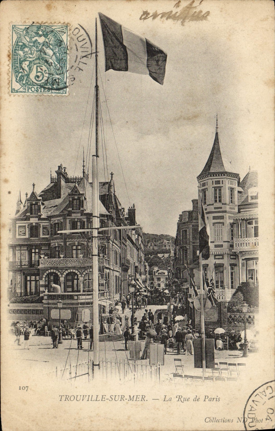 CPA Trouville sur Mer La Rue De Paris