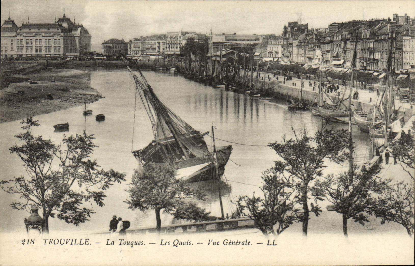 VINTAGE POSTCARD Trouville Drums the Quays View Baetaux