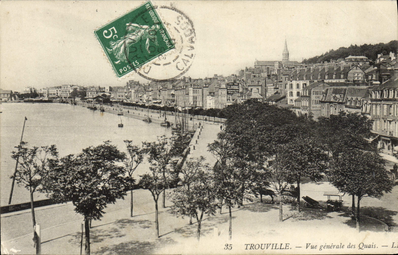 CPA Trouville Vue generale des quais
