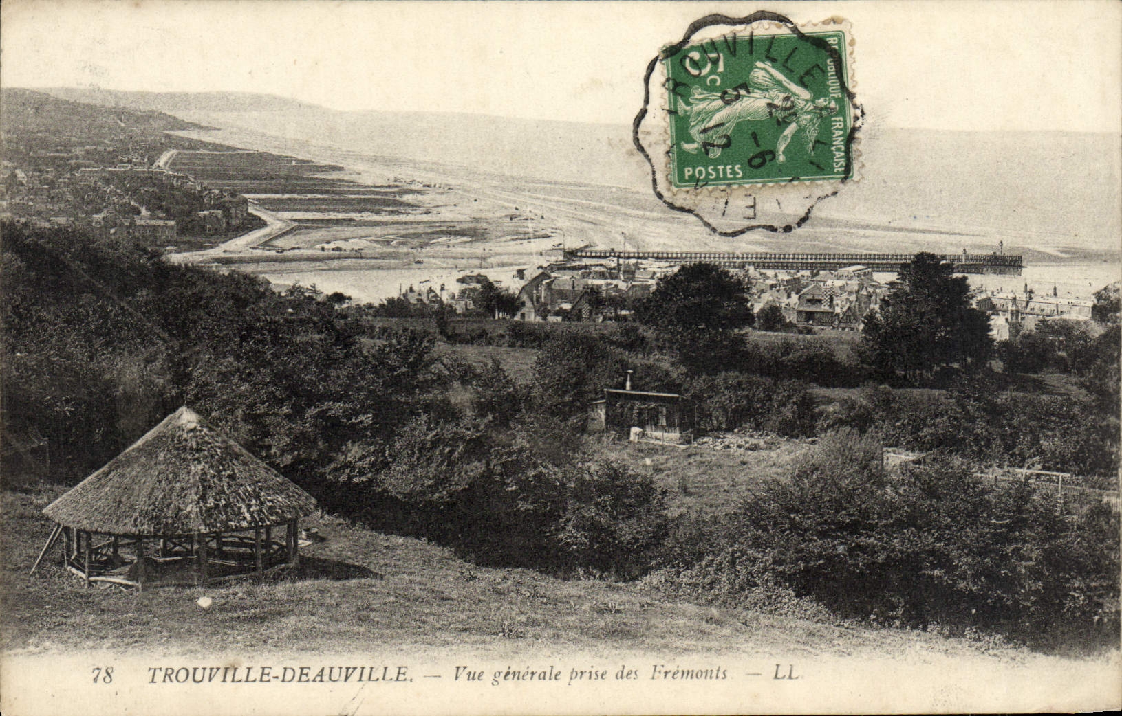 CPA Trouville Vue generale prise des fremonts