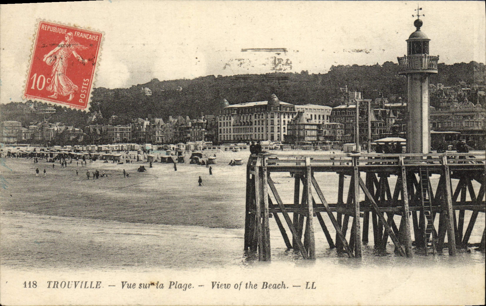 VINTAGE POSTCARD Trouville Seen On the beach
