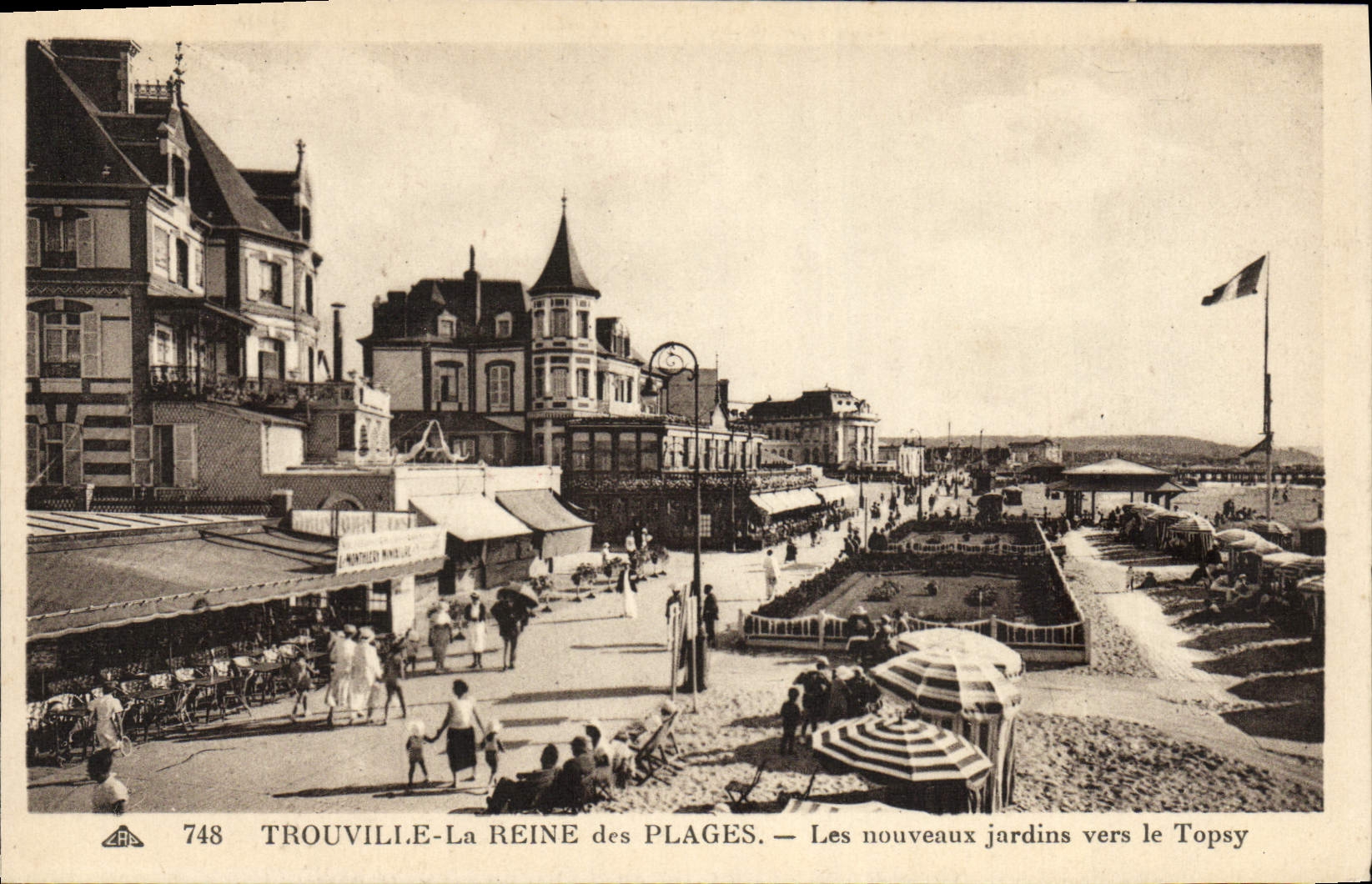 CPA Trouville La Reine des plages les nouveaux jardins vers le topsy