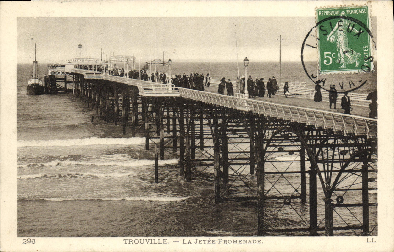 CPA Trouville La jetee promenade