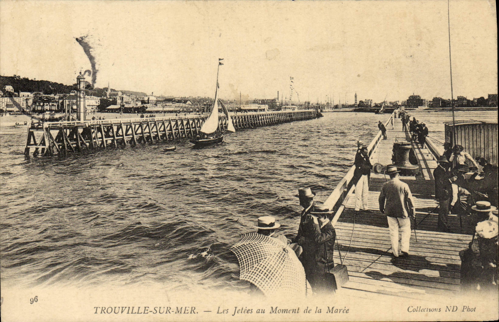 CPA Trouville Sur Mer Les jetees au moment de la maree