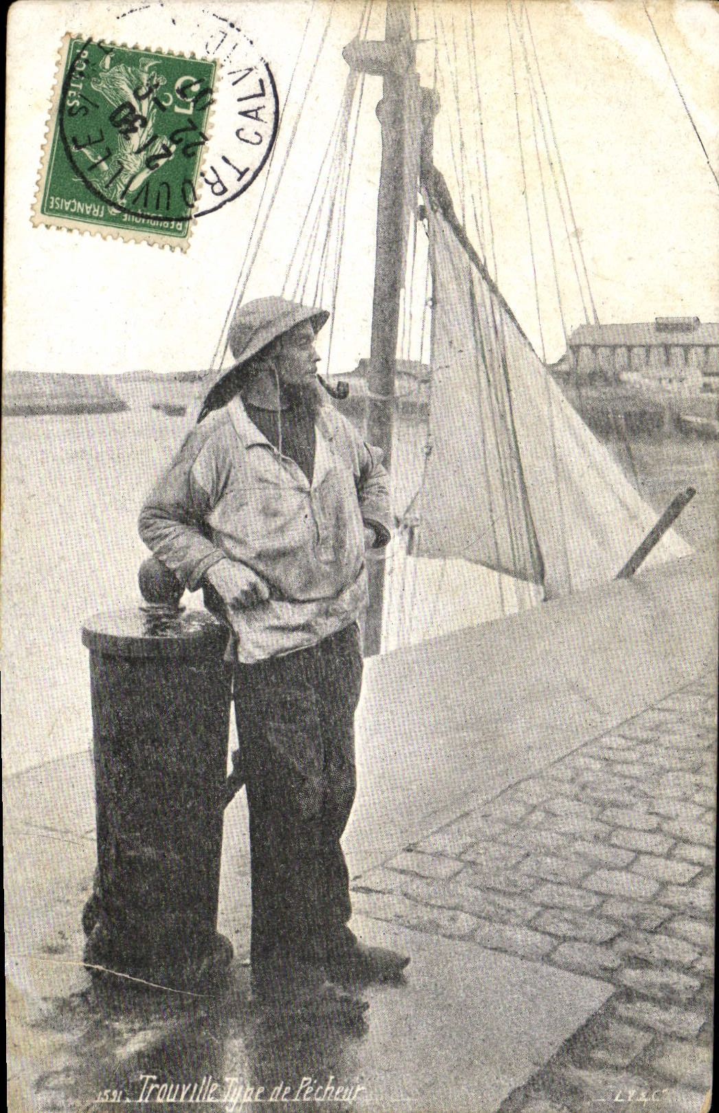 CPA Trouville type de pecheur