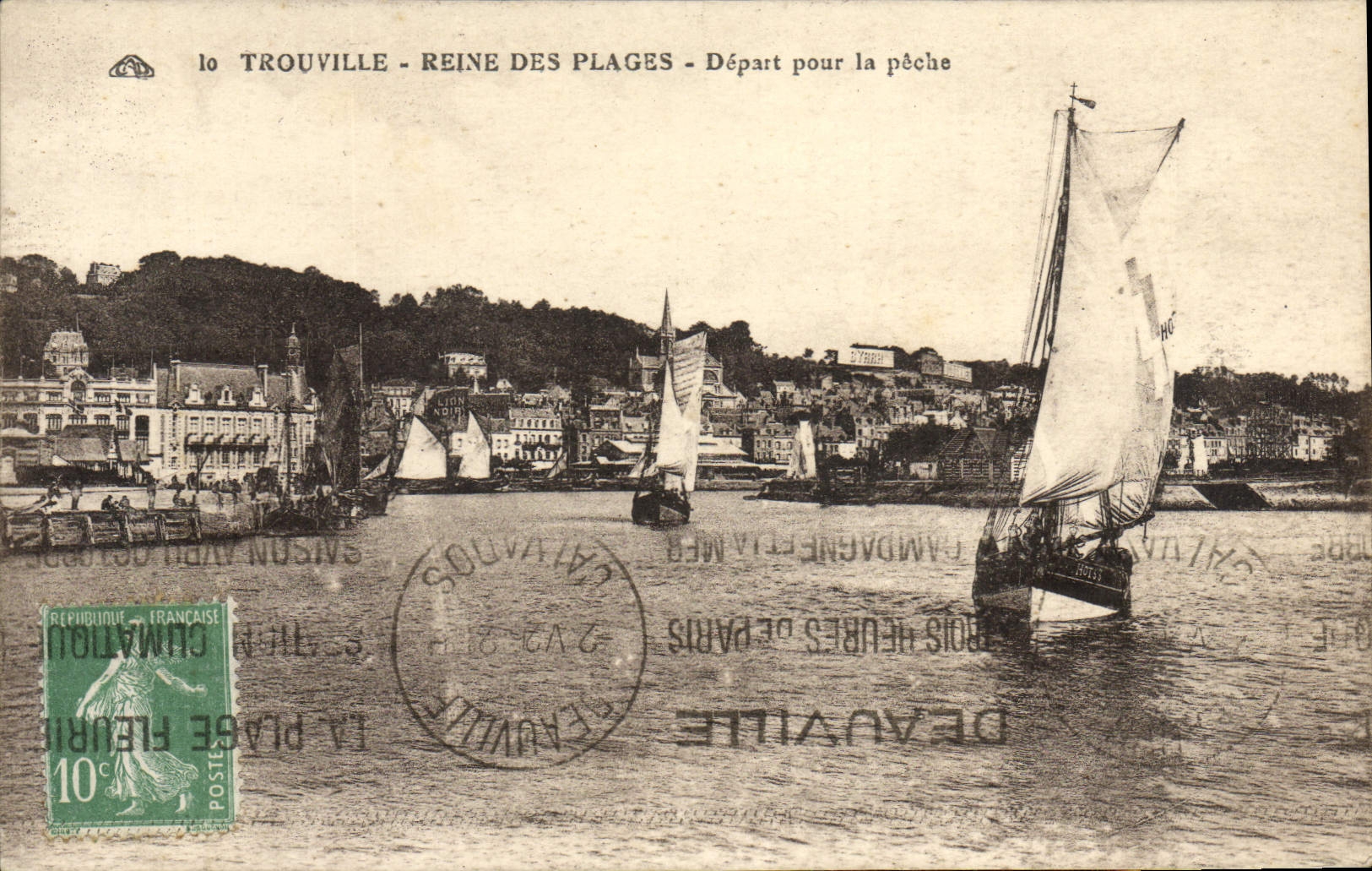 CPA Trouville reine des plages depart pour la peche Bateaux