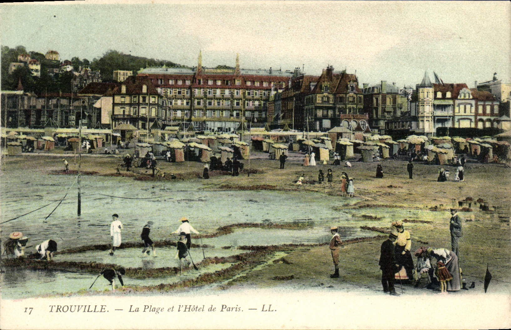 CPA Trouville La plage et l'hotel de paris