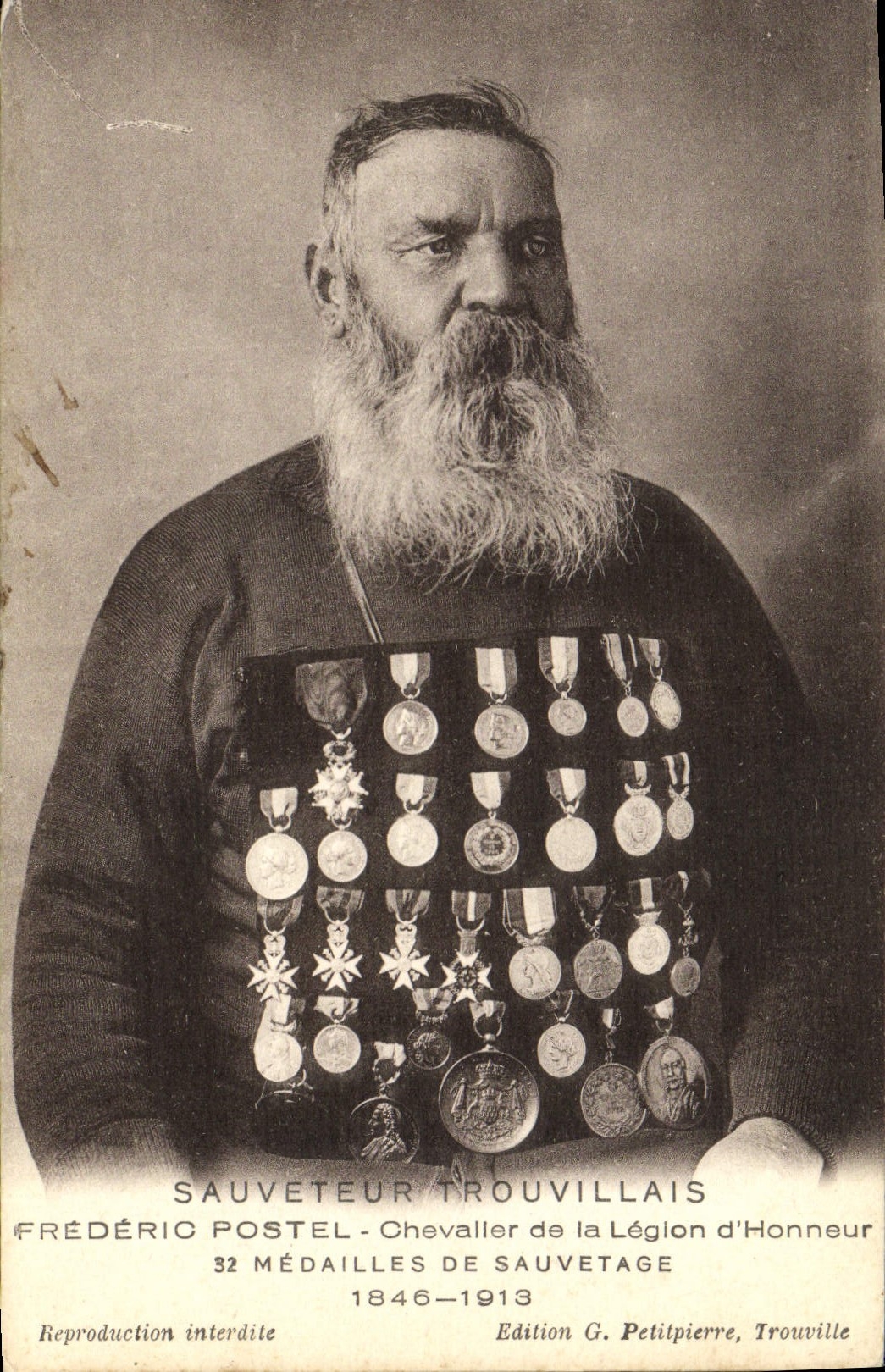 VINTAGE POSTCARD Trouville Rescuer Trouvillais Frederic Postel Chevalier of the Legion of Honor 1846 1913 Rescue TOP