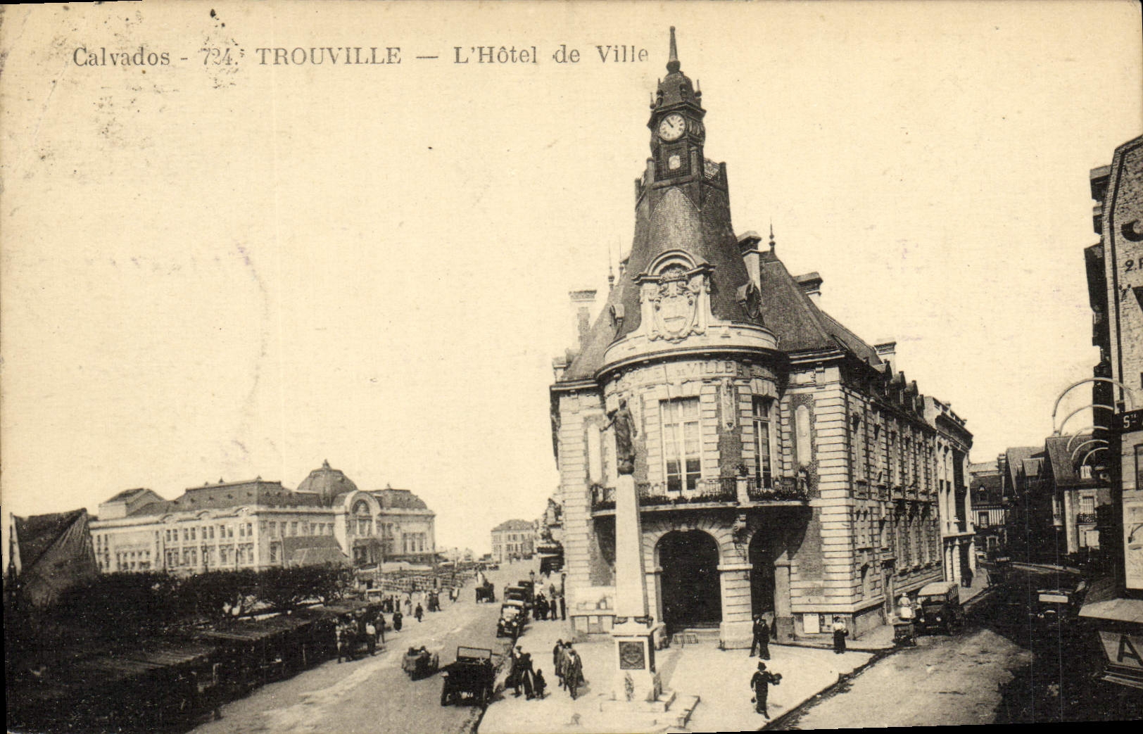 CPA Trouville L'Hotel de ville