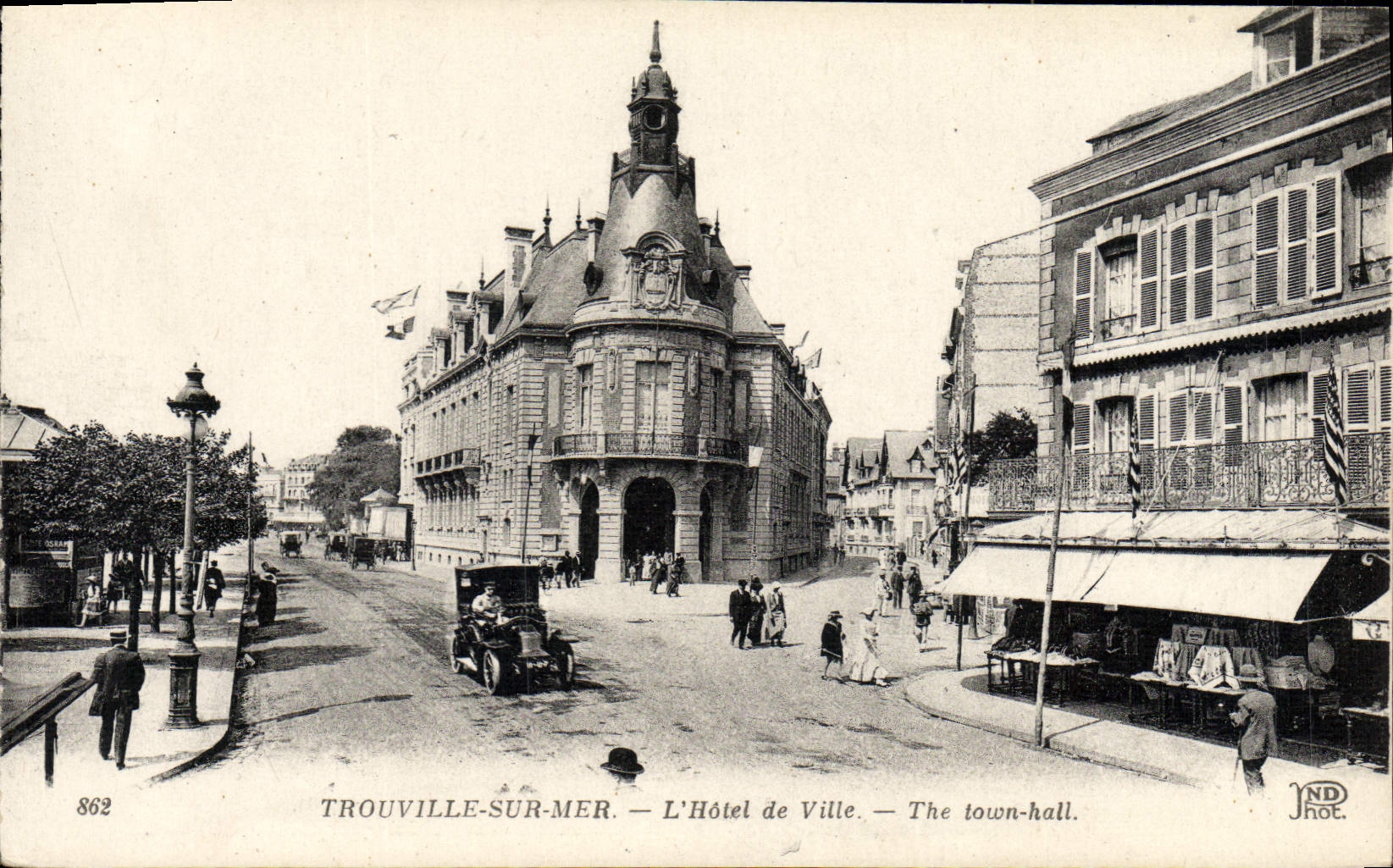 CPA Trouville L'Hotel de ville
