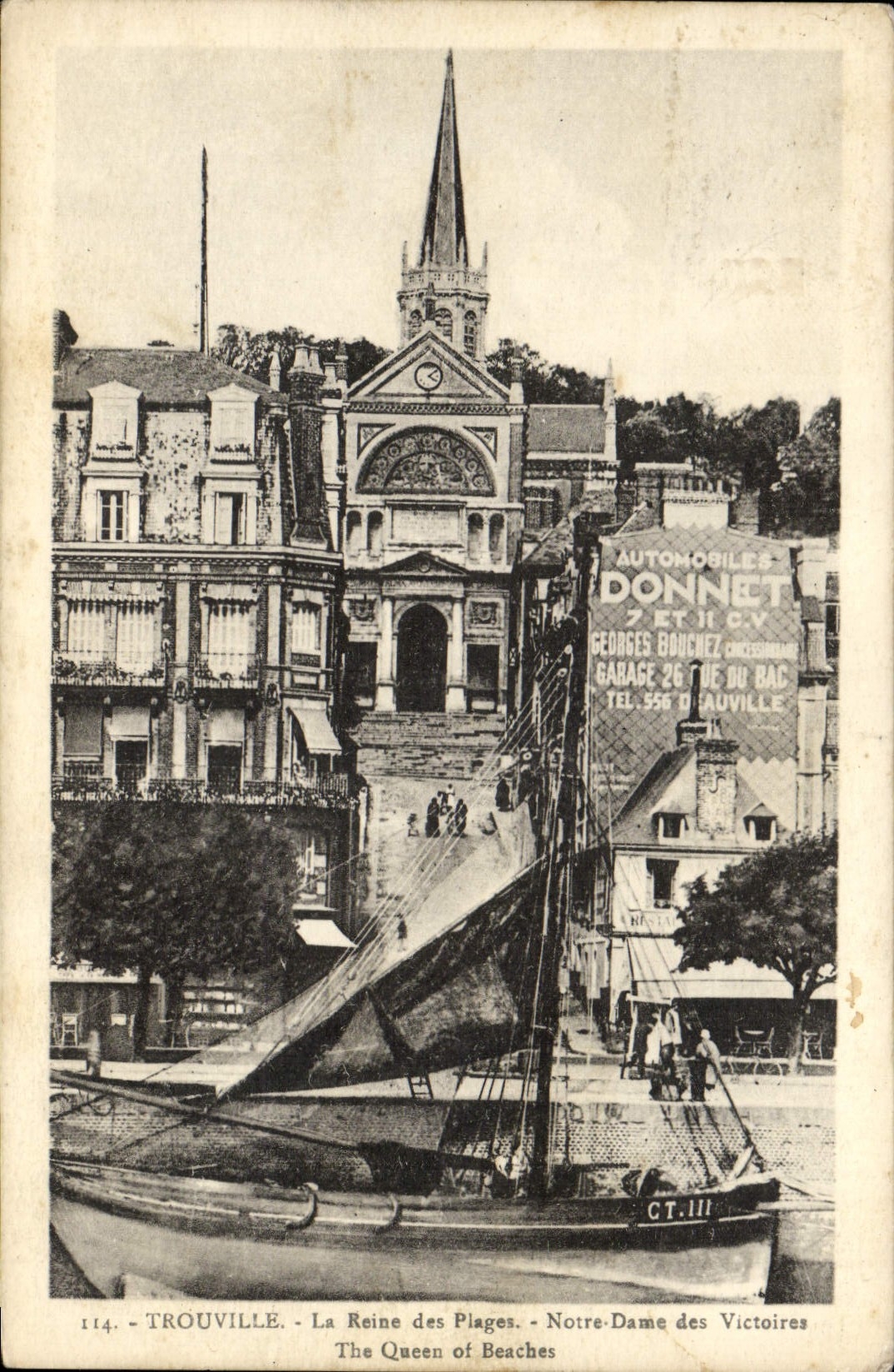 CPA Trouville La reine des plages notre dame des victoires Bateau