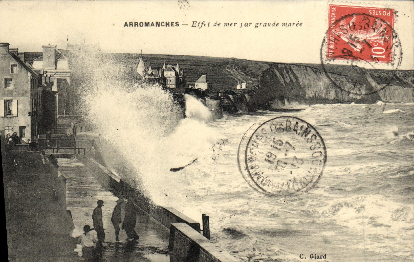 VINTAGE POSTCARD Arromanches effect of sea by spring tide