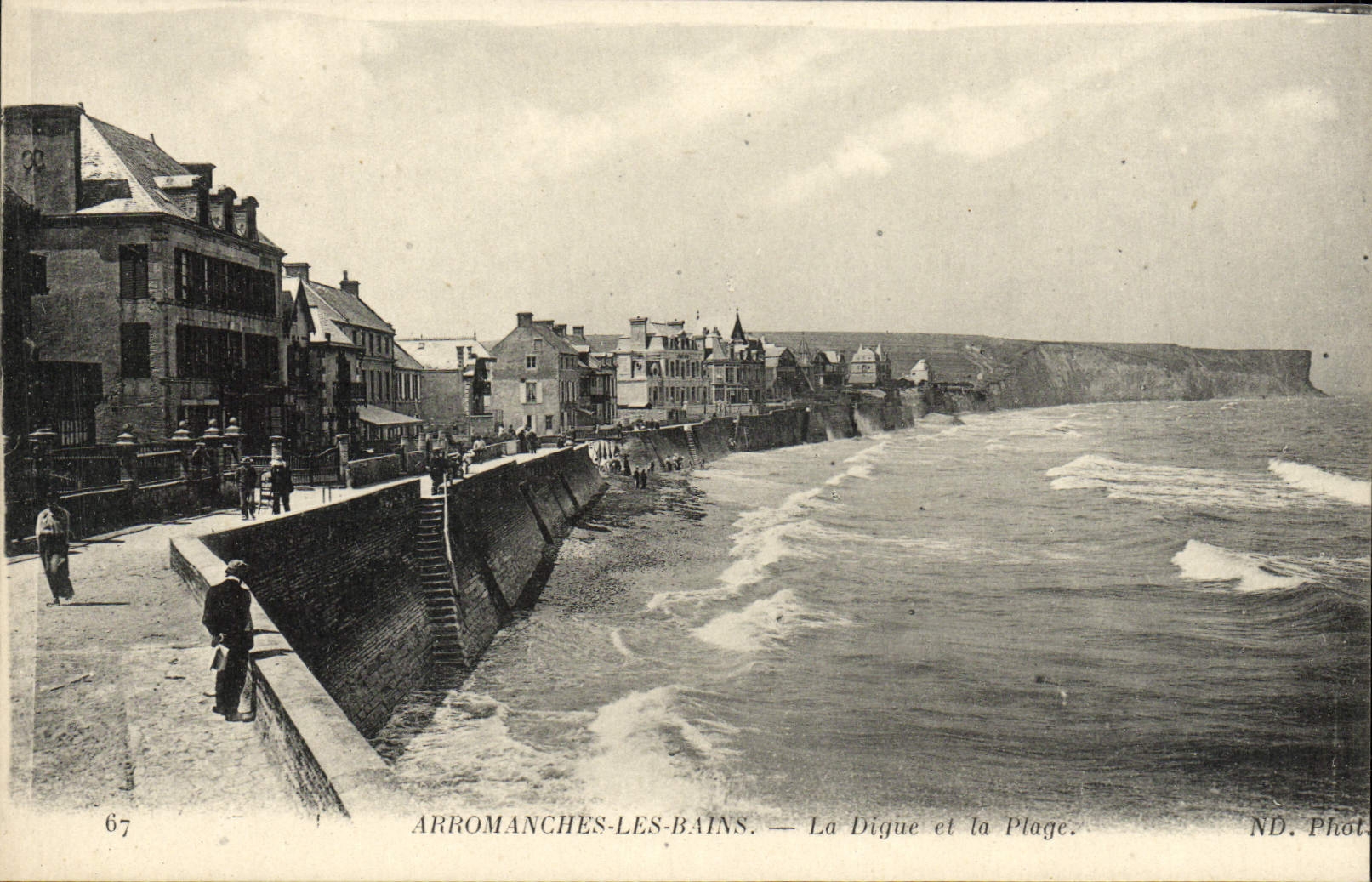 Baños de Arromanches de la POSTAL de la VENDIMIA la presa y la playa
