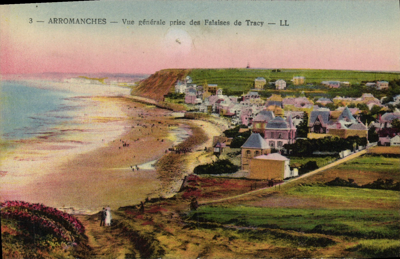 CPA Arromanches Vue generale prise des falaises de Tracy
