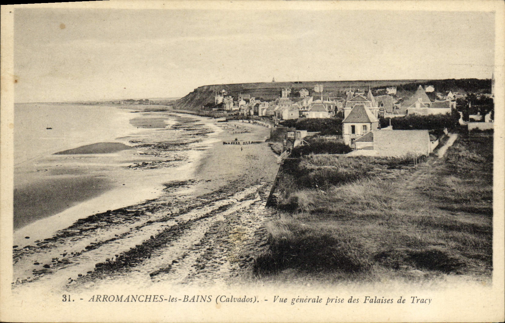 CPA Arromanches Les Bains vue generale prise des falaises de Tracy