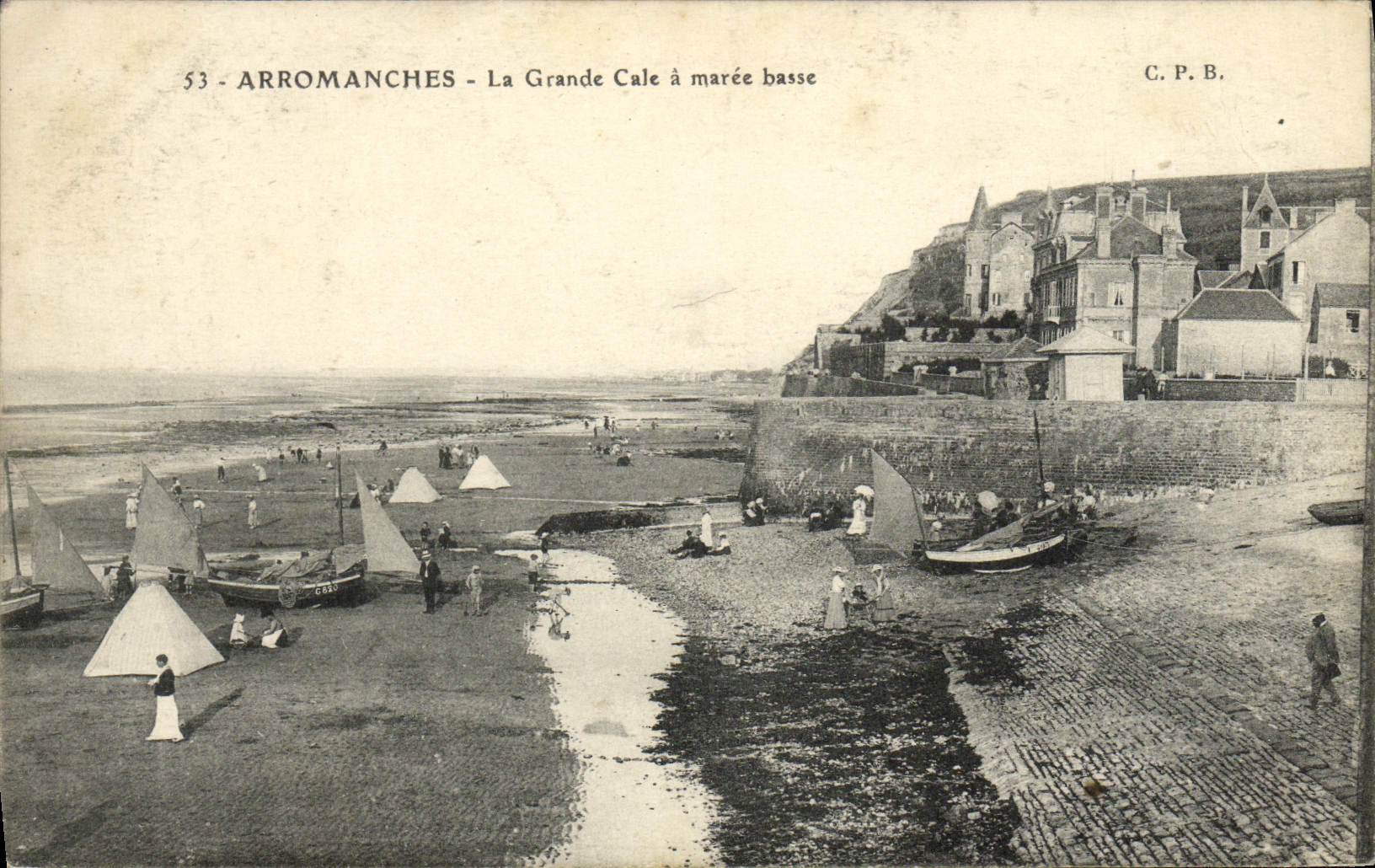 CPA Arromanches La grande cale a maree basse