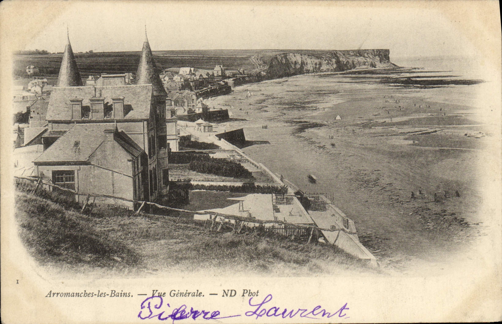 CPA Arromanches Les bains vue generale