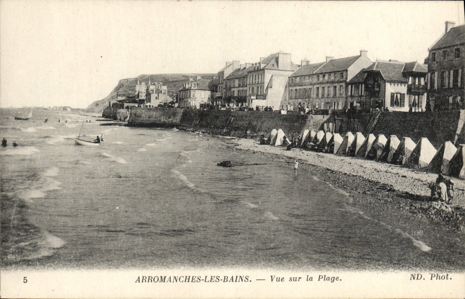 CPA Arromanches Les Bains Vue Sur La Plage