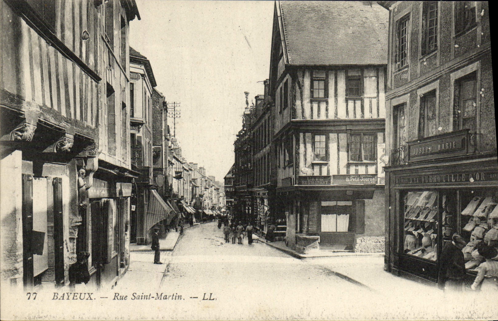 CPA Bayeux rue saint martin
