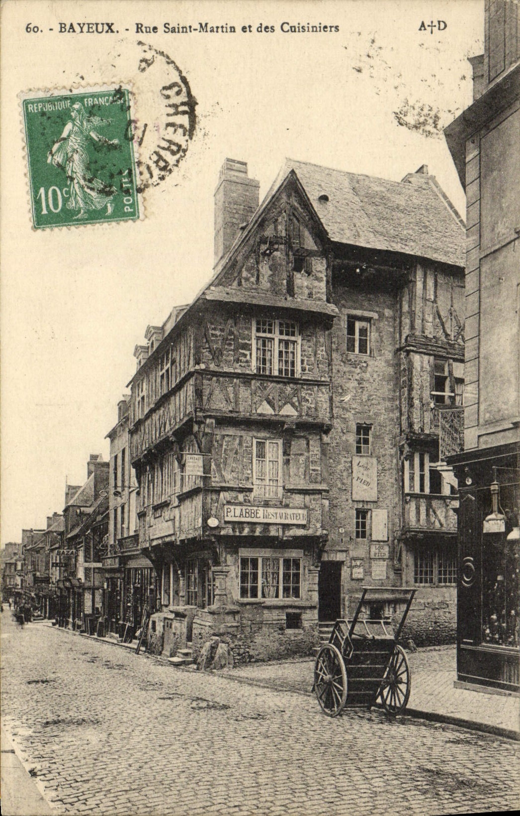 CPA Bayeux rue saint martin et des cuisiniers