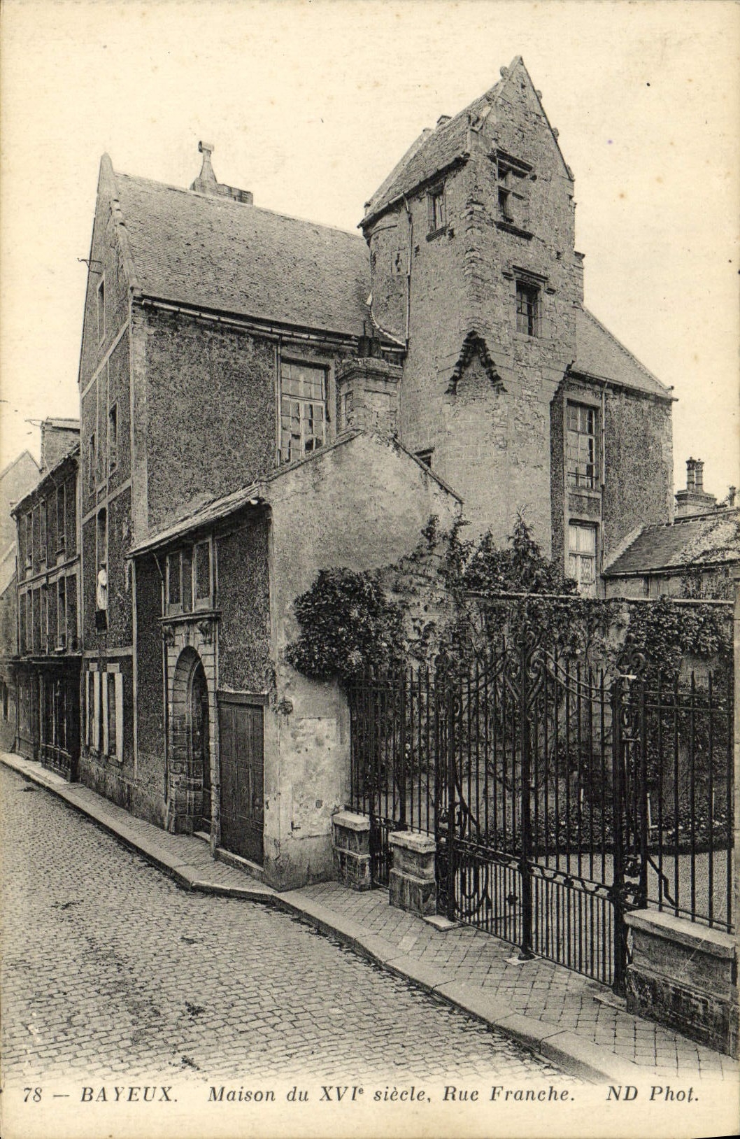 VINTAGE POSTCARD Bayeux house of the 16th Honest Street
