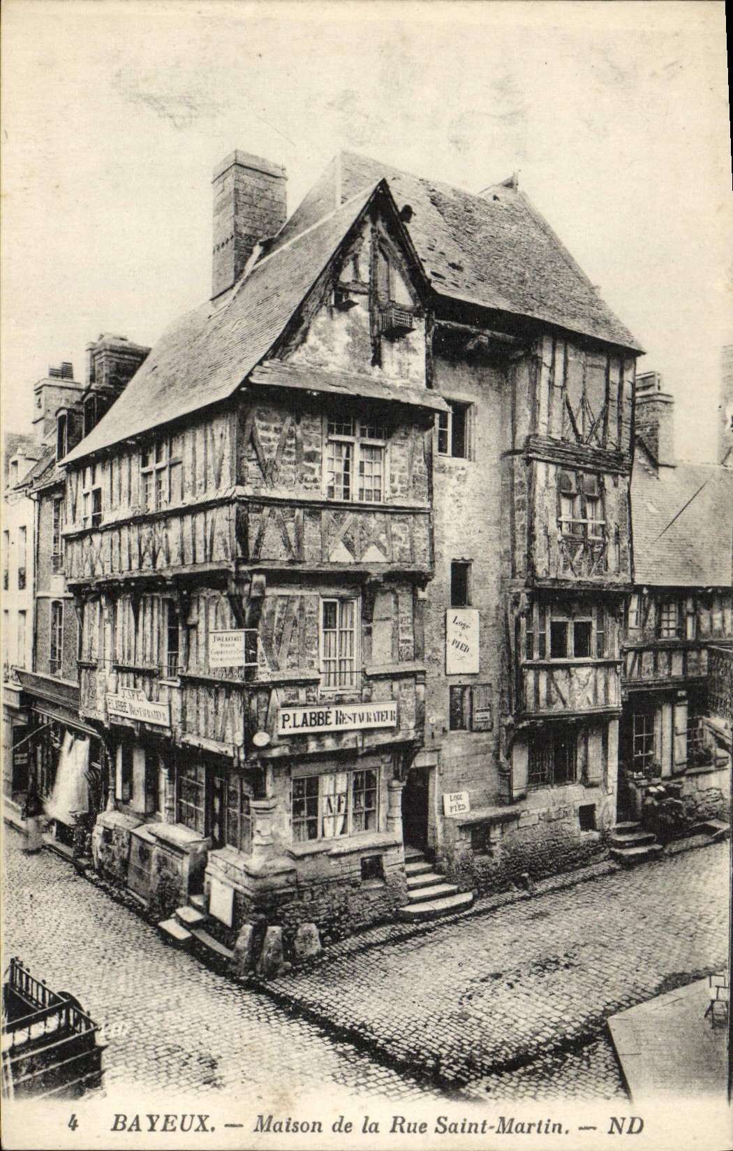 CPA Bayeux Maison de la rue Saint Martin