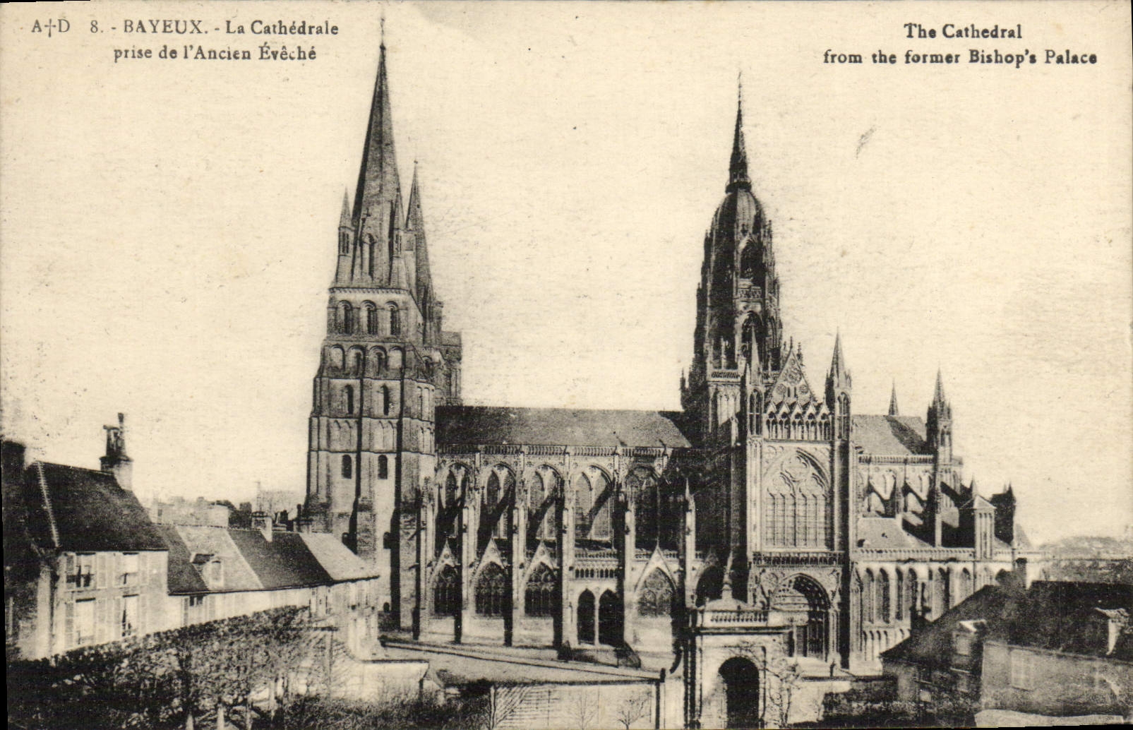 CPA Bayeux le cathedrale prise de l'ancien eveche