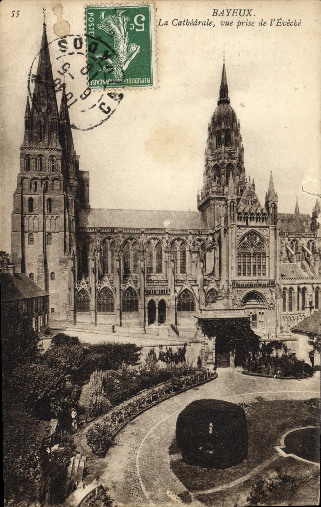 CPA Bayeux La Cathedrale Vue prise de l'eveche