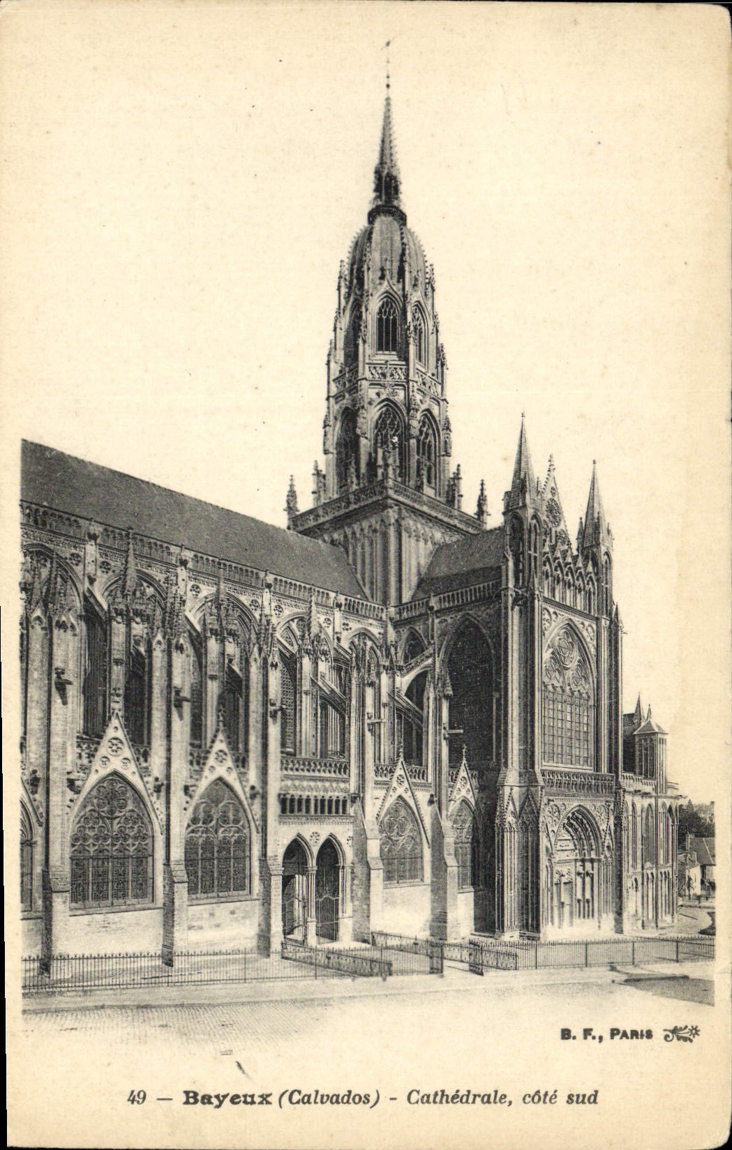 CPA Bayeux La Cathedrale Cote Sud