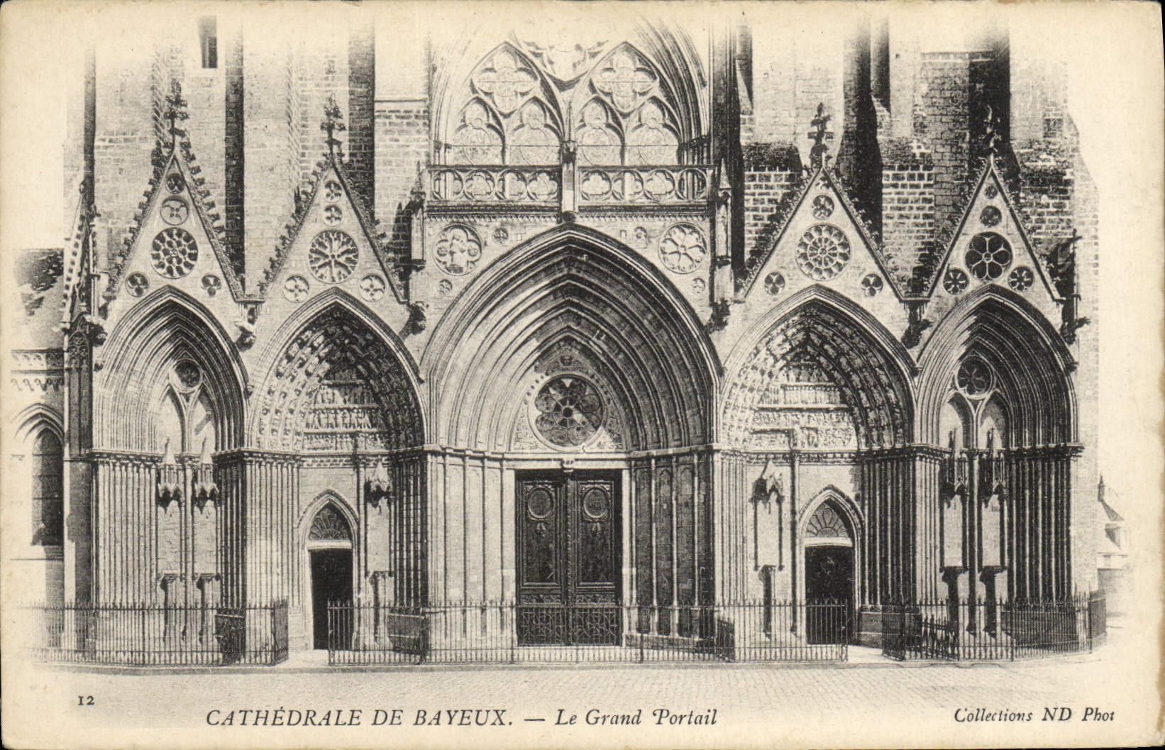 POSTAL Bayeux de la VENDIMIA la catedral la puerta grande