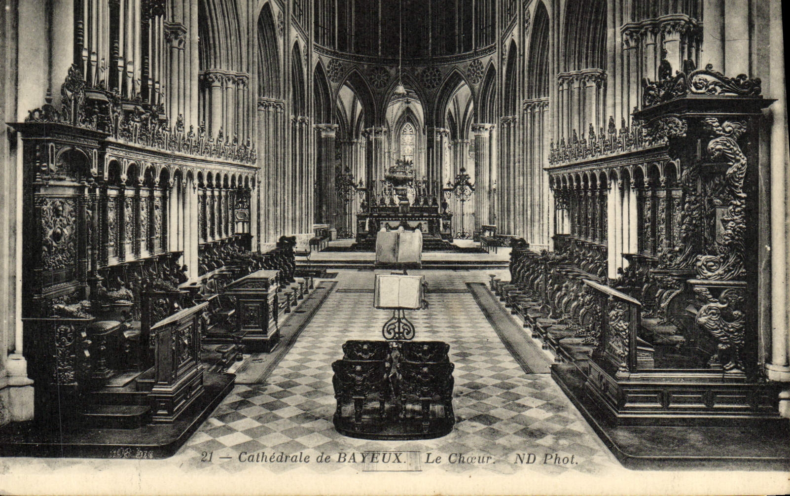 CPA Bayeux La Cathedrale Le choeur