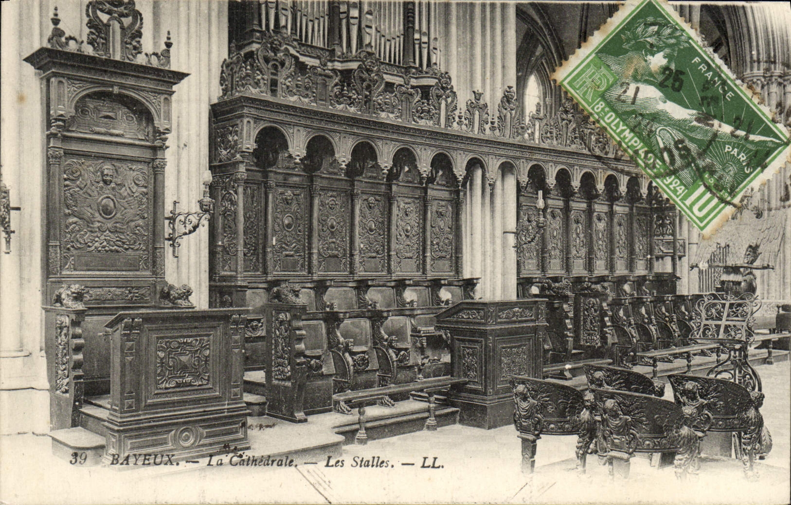 CPA Bayeux La Cathedrale Les stalles