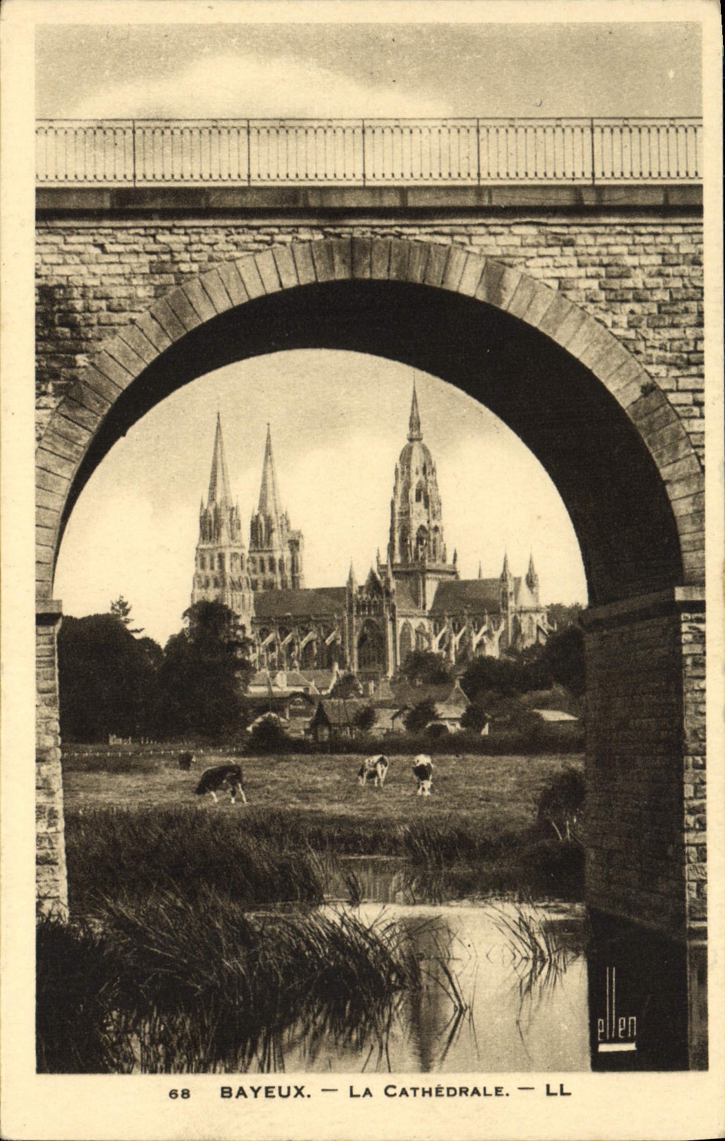 CPA Bayeux La cathedrale