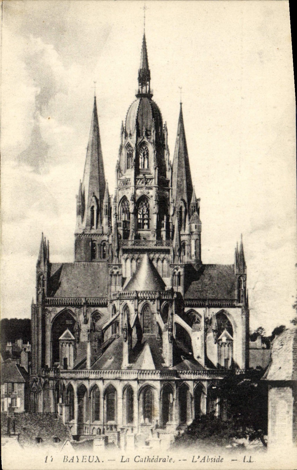 CPA Bayeux La cathedrale L'abside