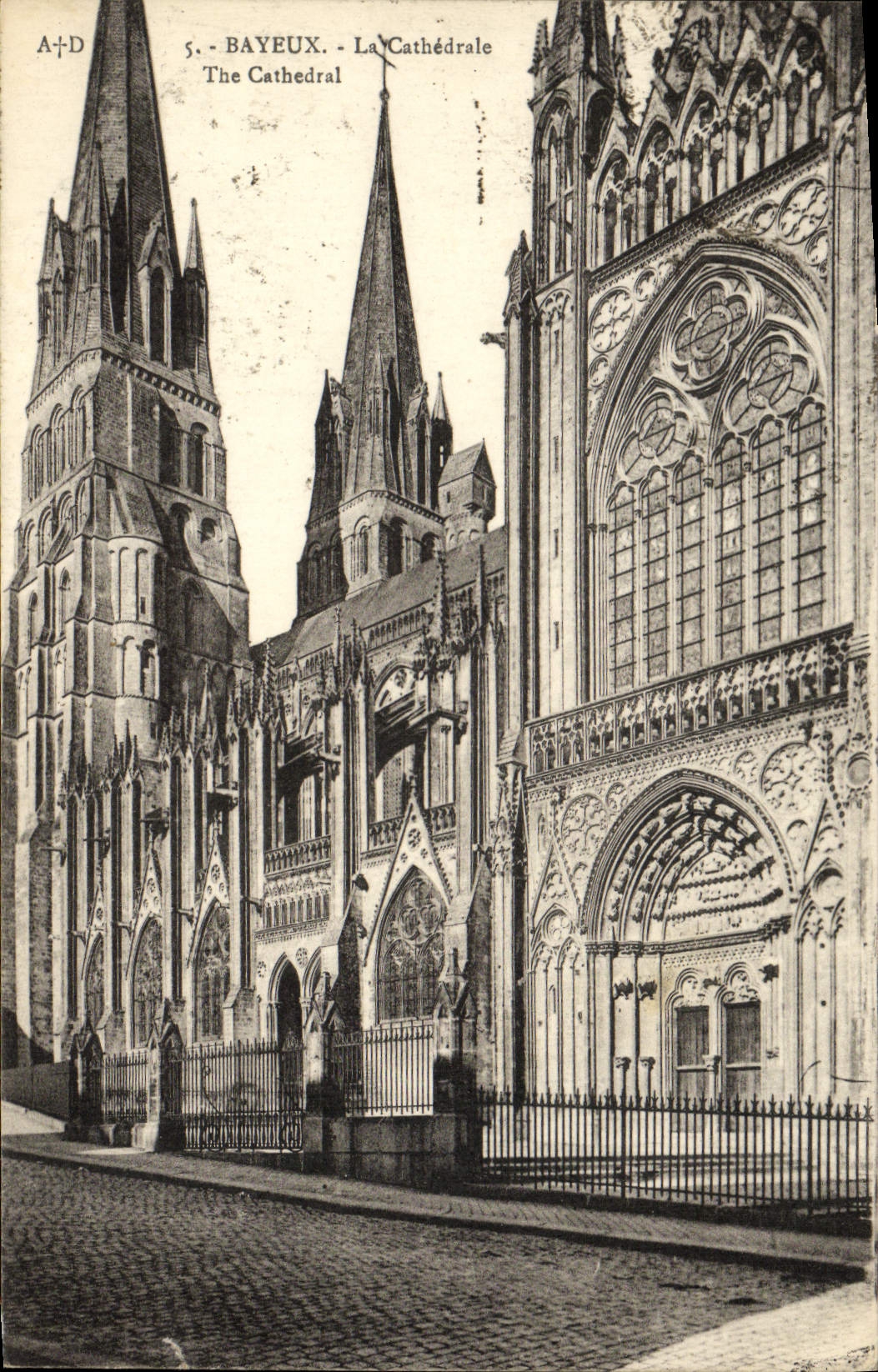 CPA Bayeux Cathedrale 