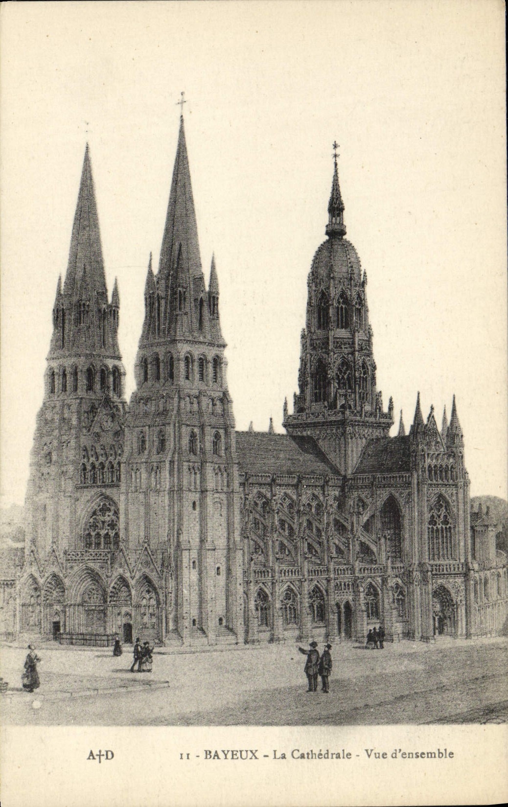 CPA Bayeux La Cathedrale Vue d'ensemble 
