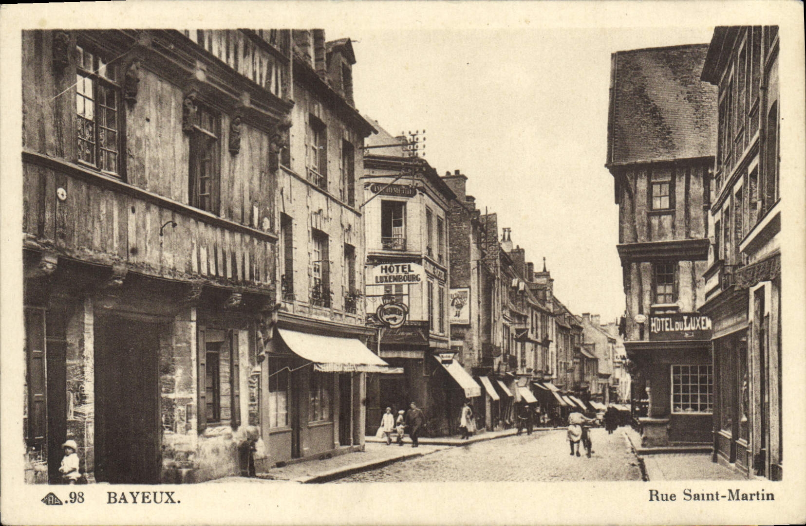 Hotel de San Martín Luxemburgo de la calle de Bayeux de la POSTAL de la VENDIMIA