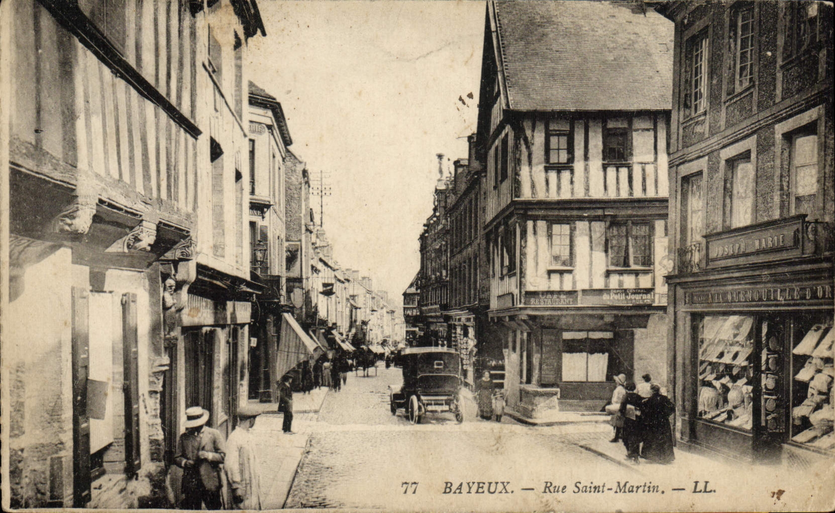 CPA Bayeux Rue Saint Martin