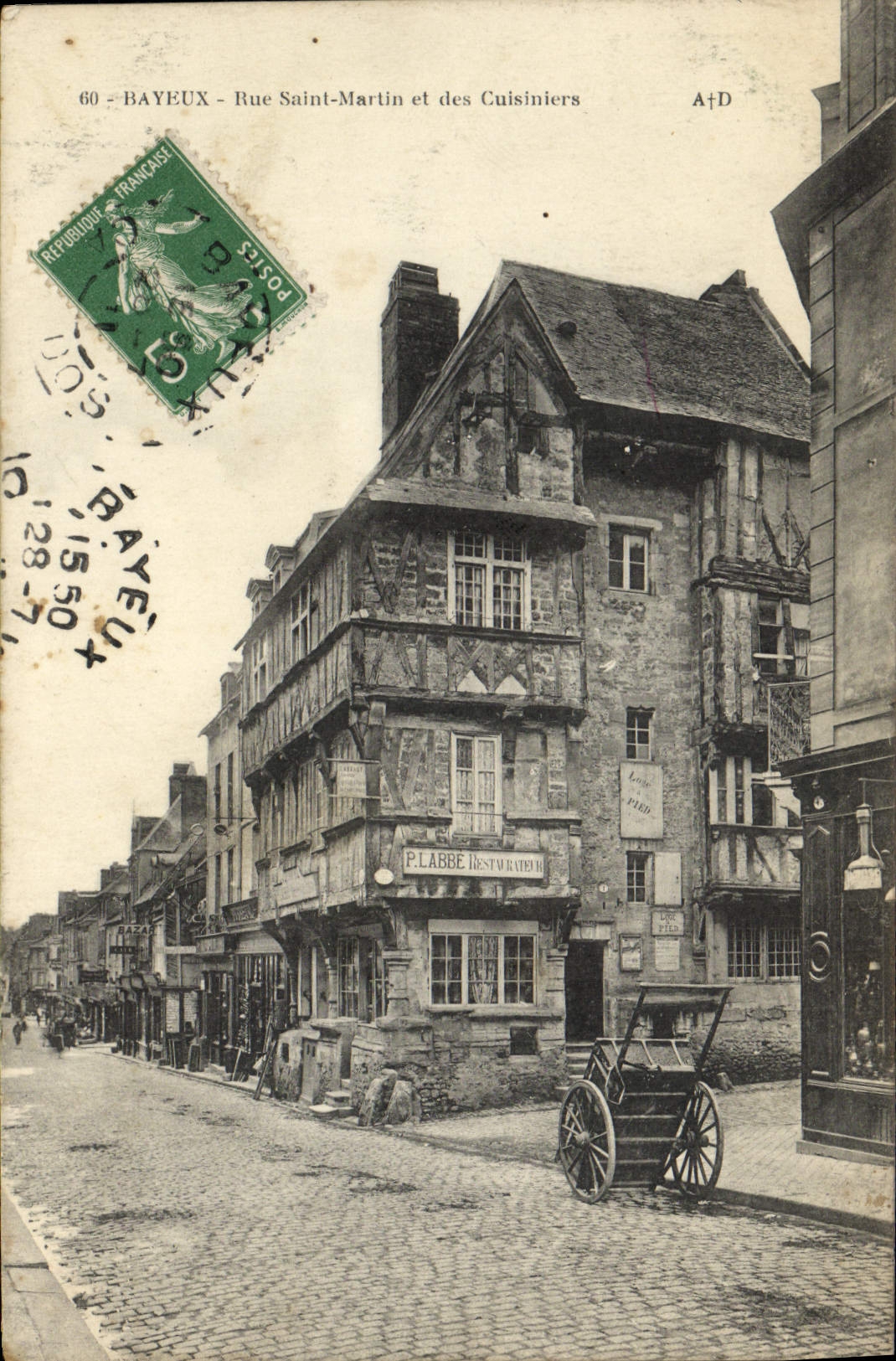CPA Bayeux Rue Saint Martin et des Cuisiniers