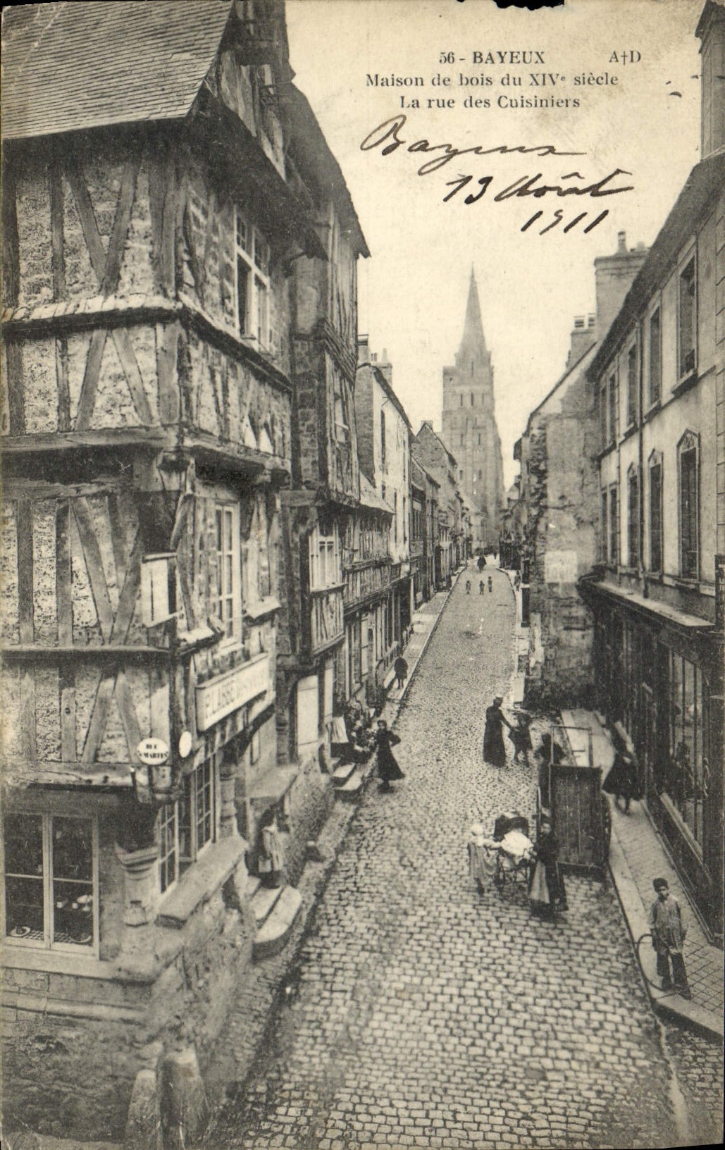 CPA Bayeux Maison de bois du 14eme Rue des Cuisiniers