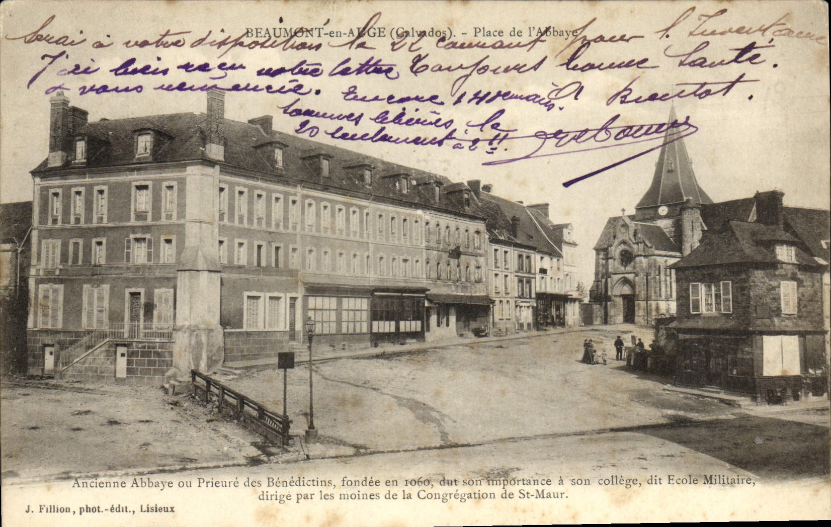 CPA Beaumont en Auge place de l'abbaye